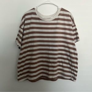 Old navy t-shirt